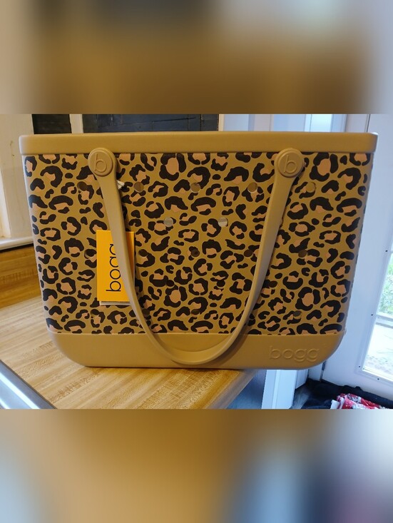 BOGG BAG Handbags - Bogg Bag NWT Large Traditional Leopard Print Tote